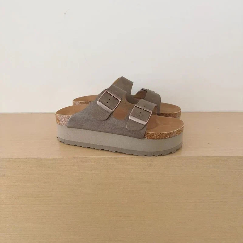 Thick soled sandals without heels for outdoor wear, summer trend E1084