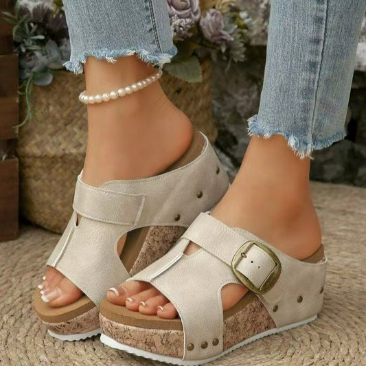 Thick soled leather buckle casual beach slippers E1288