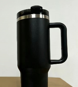 Simple large capacity insulated cup  E1355