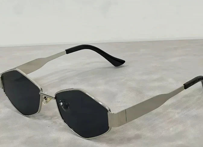 Sun shading sunglasses with diamond shaped small frame glasses  E1049