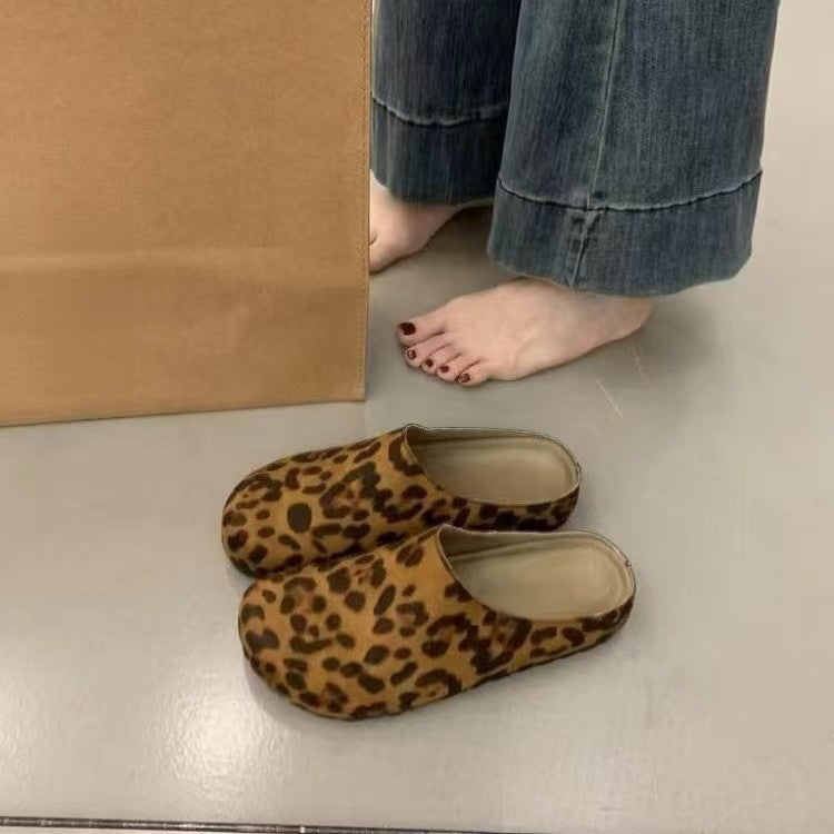 Half pack slippers for casual and versatile use  E1342
