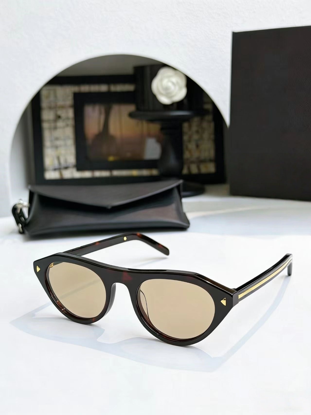 Round frame sunglasses, fashionable sunglasses  E1062