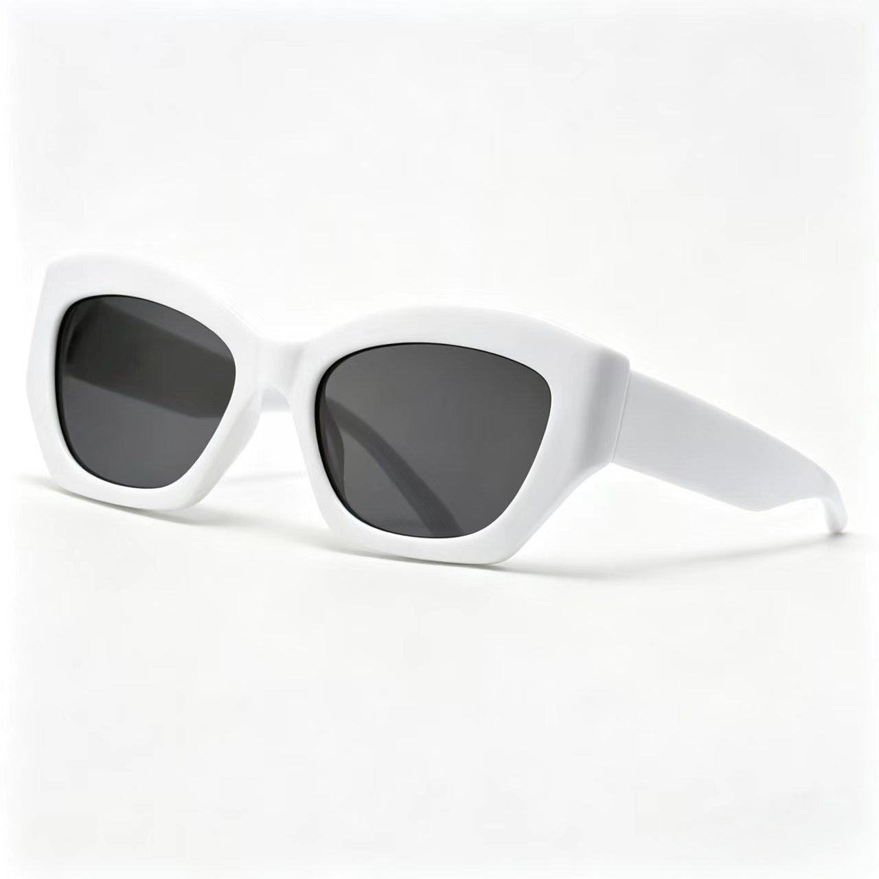 Fashionable and versatile blackout sunglasses, personalized and trendy E1116