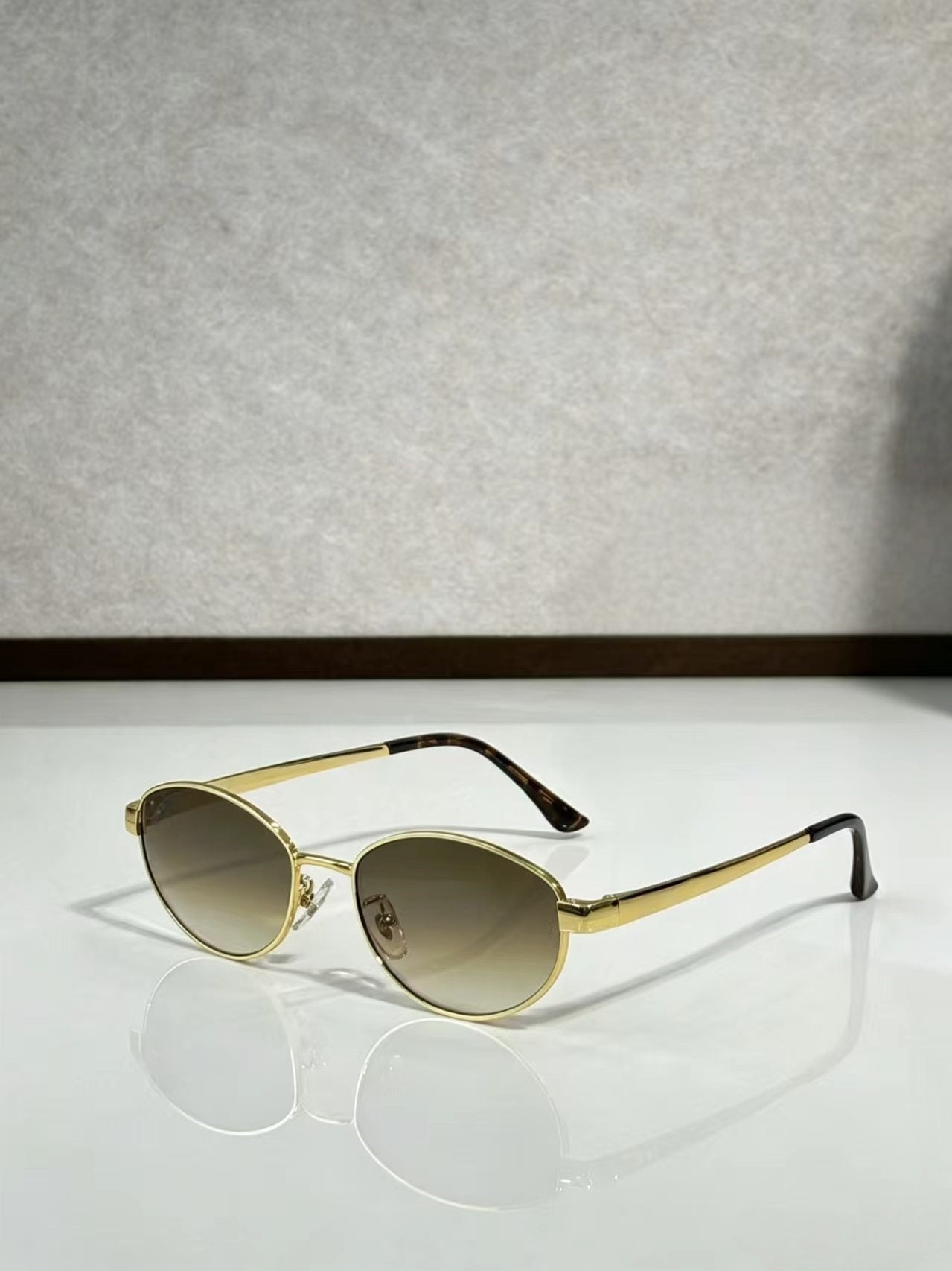Retro oval frame sunglasses with a high-end and versatile feel  E1268