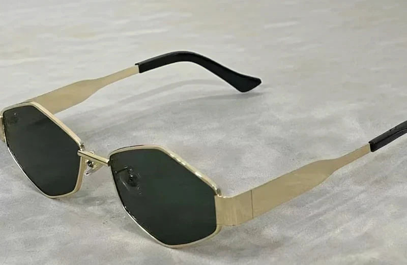 Sun shading sunglasses with diamond shaped small frame glasses  E1049