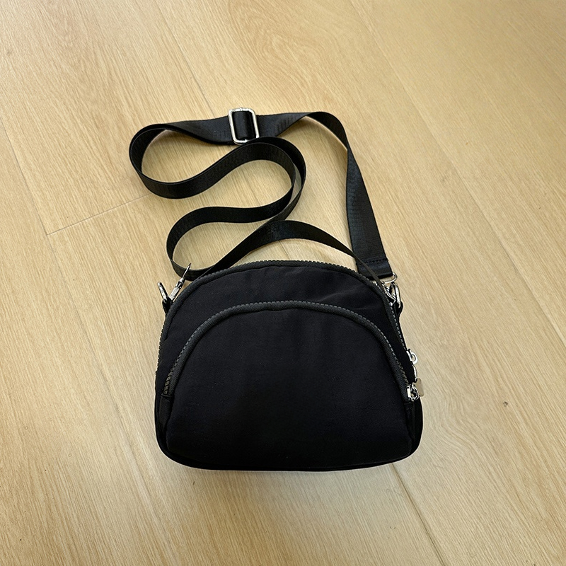 Simple and lightweight casual shoulder bag E1308