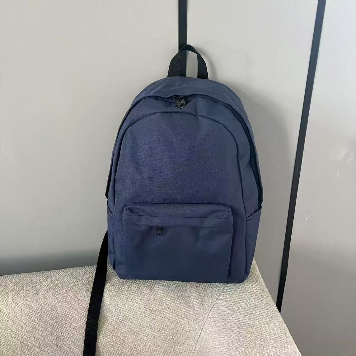 Simple solid color large capacity backpack  E1315