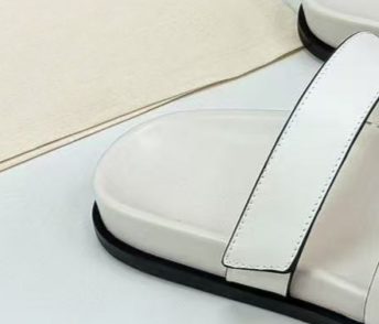 Summer sandals are fashionable and beautiful E1103