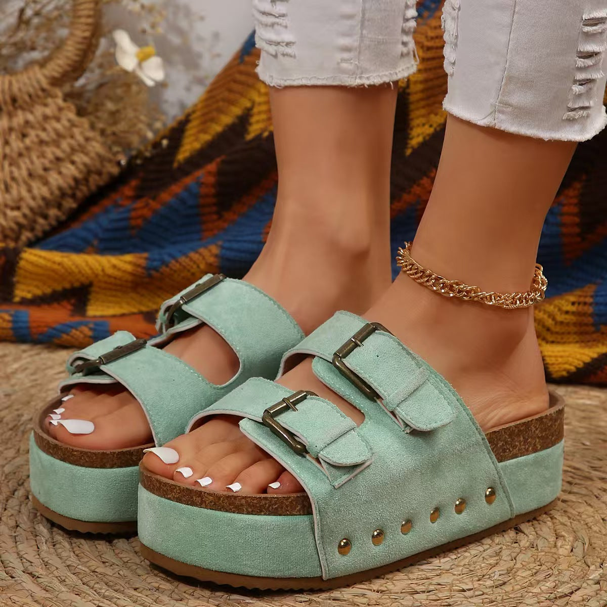 Ladies' casual thick soled slippers with buckle loose shoes E972