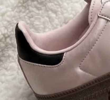 Sports and leisure flat shoes  E1386