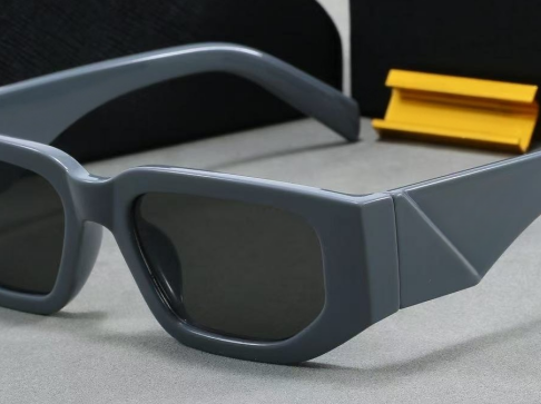 Sun blocking sunglasses are versatile    E1304