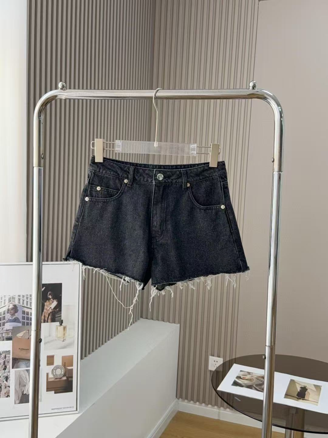 High waisted casual denim shorts  E1375